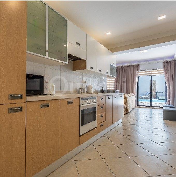 Xemxija – Maisonette with Private Pool & Garage