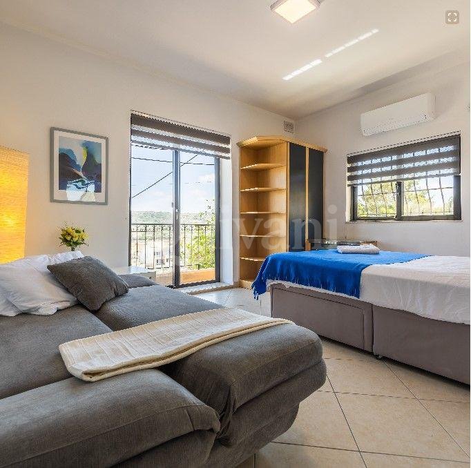 Xemxija – Maisonette with Private Pool & Garage