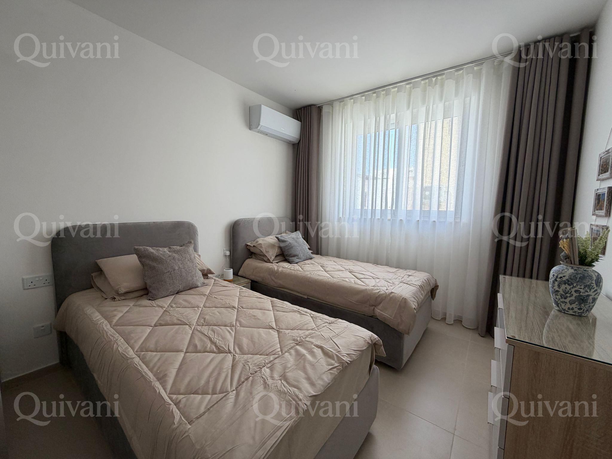Pembroke, Apartment