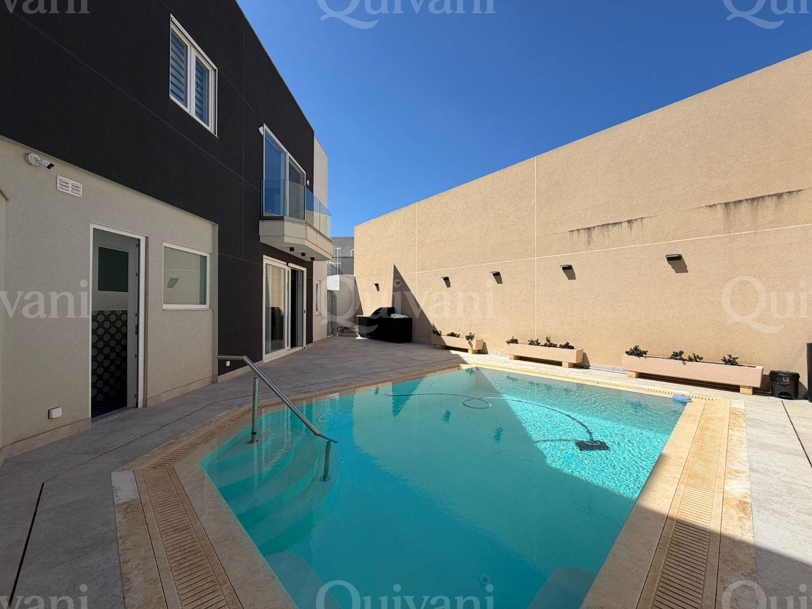 Swieqi, Semi-detached Villa
