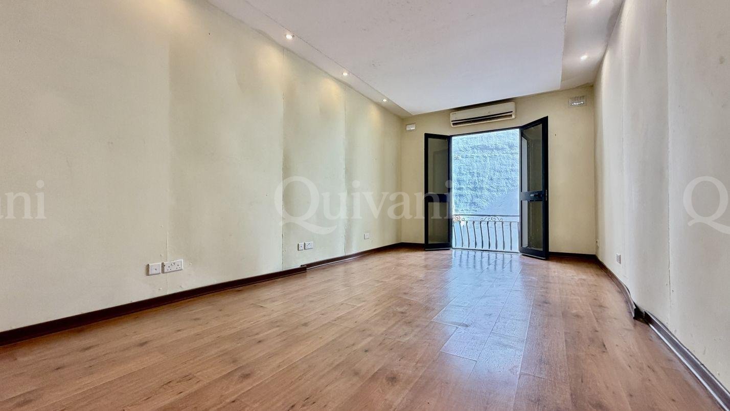 Sliema, Finished older type Maisonette