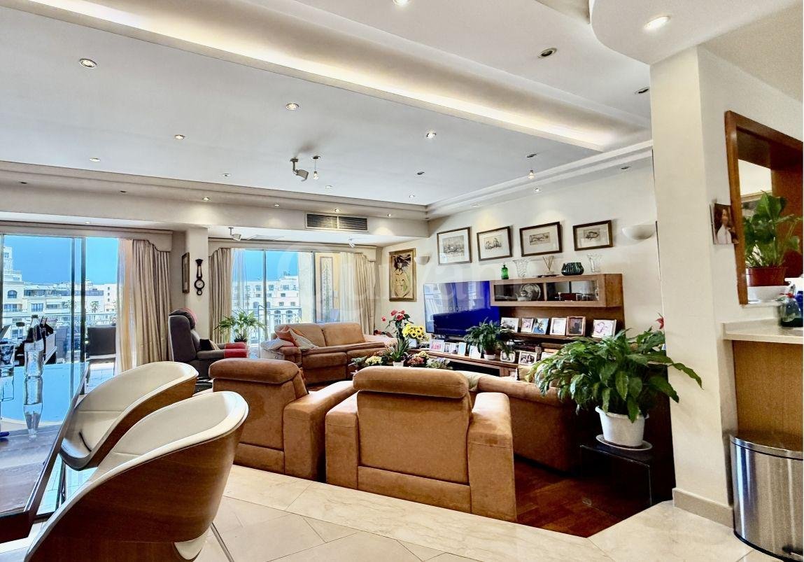 Portomaso, Furnished, Apartment