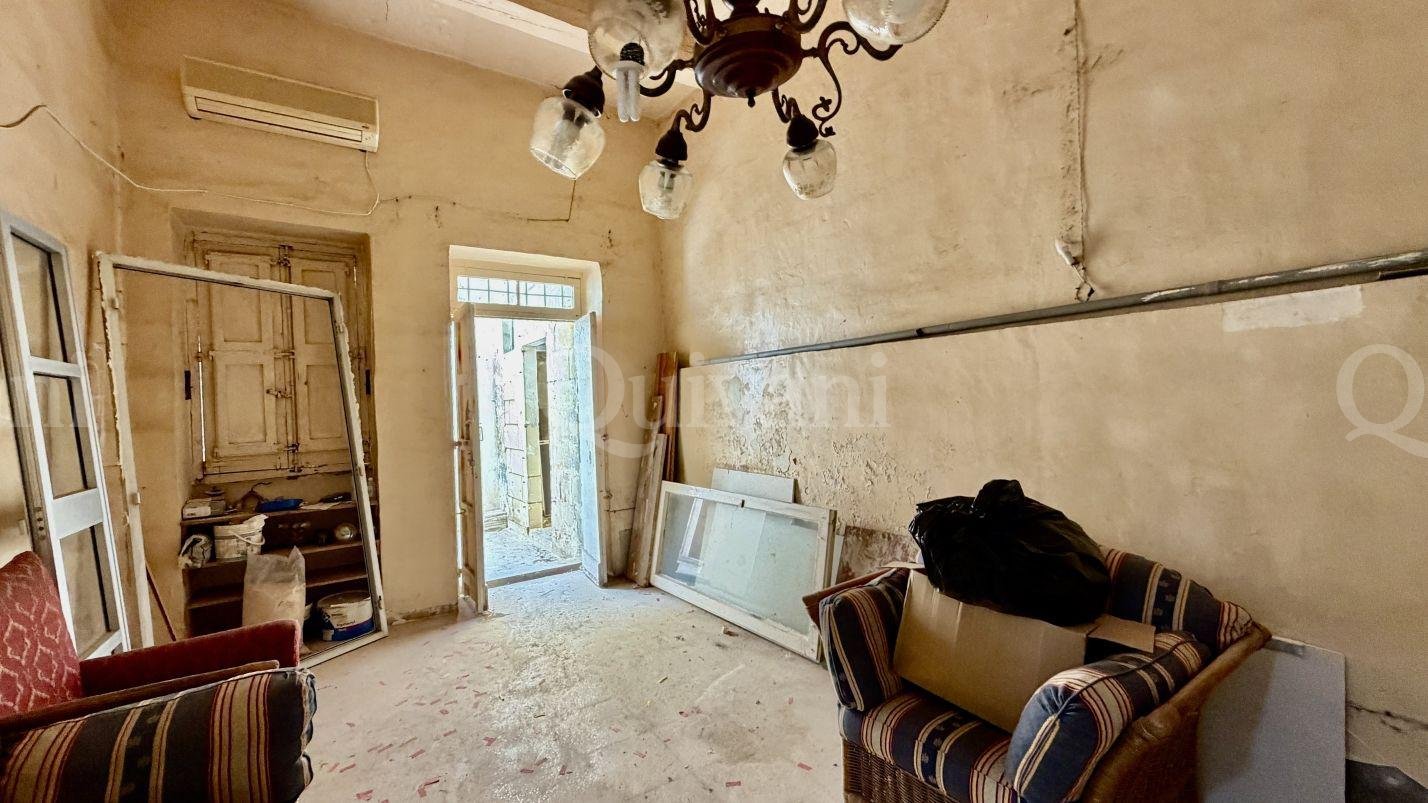 Qormi, Furnished, Townhouse