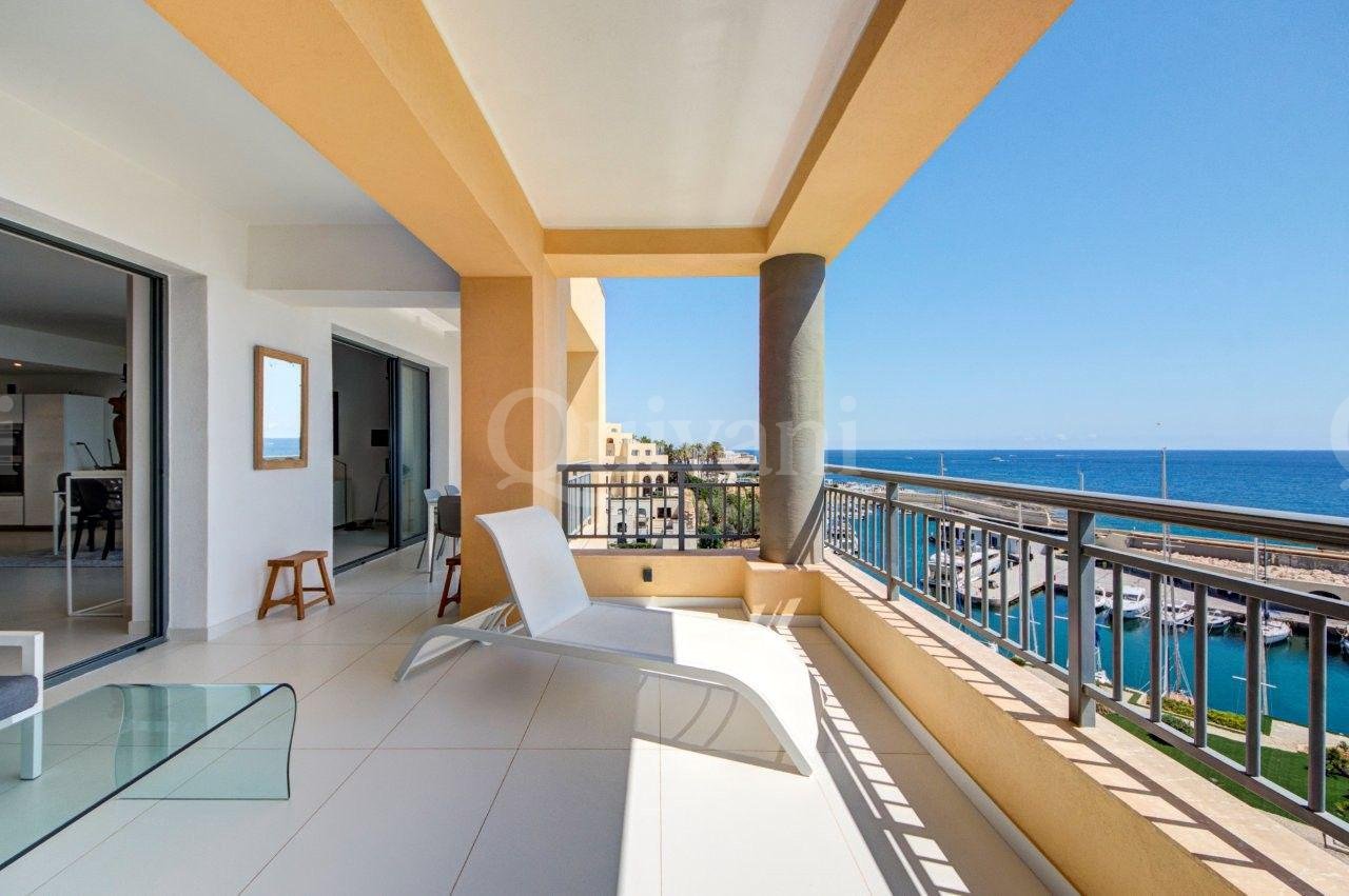 Exclusive Seafront Residence in Portomaso SDA