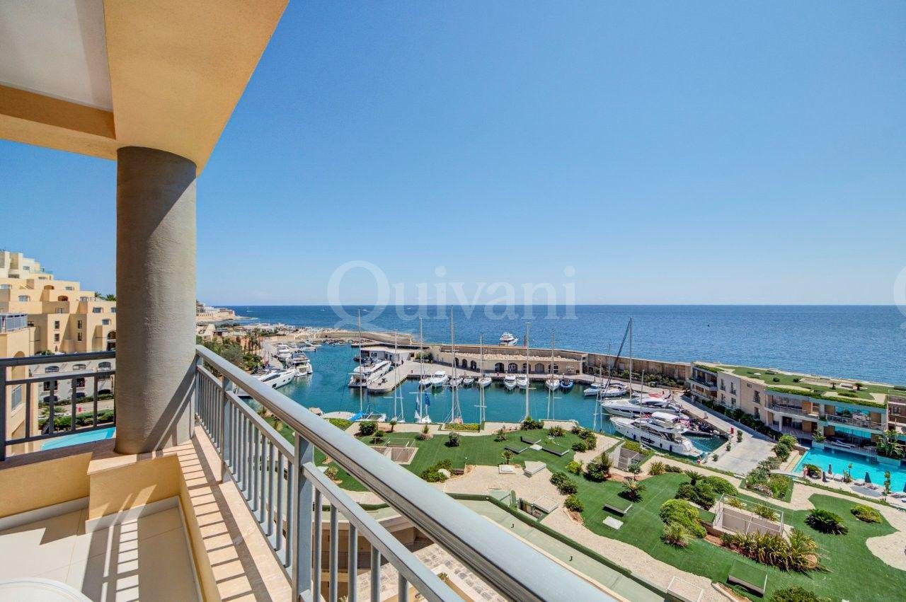 Exclusive Seafront Residence in Portomaso SDA