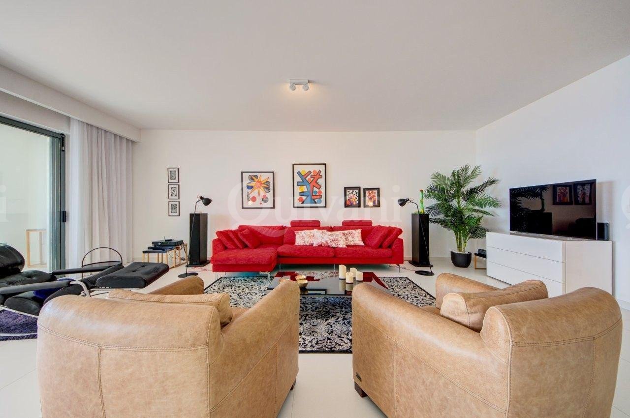 Exclusive Seafront Residence in Portomaso SDA
