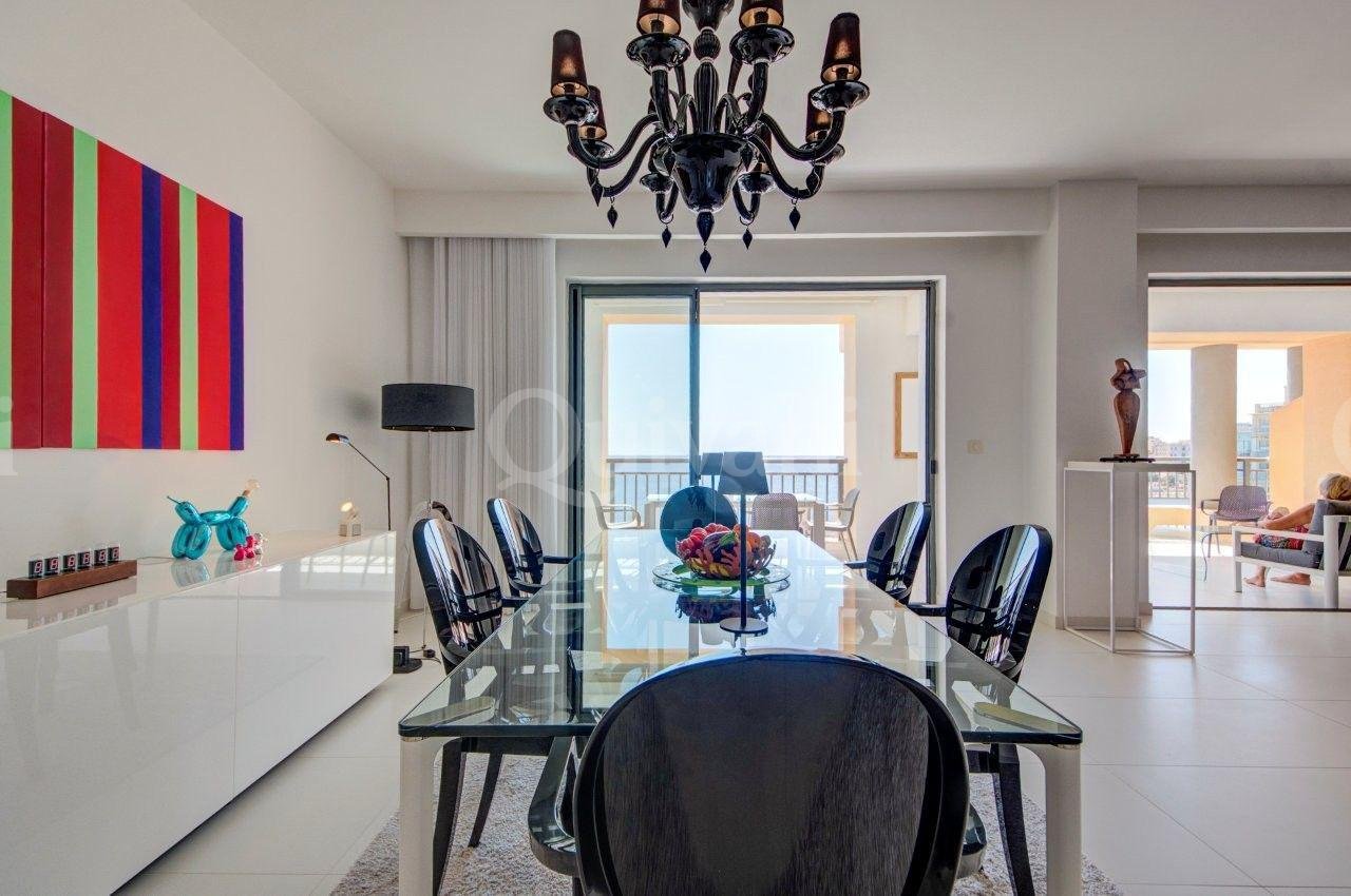 Exclusive Seafront Residence in Portomaso SDA