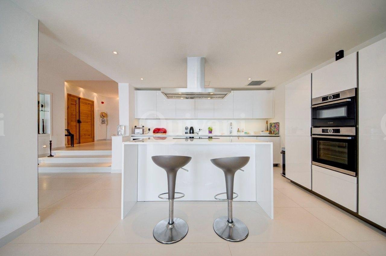 Exclusive Seafront Residence in Portomaso SDA