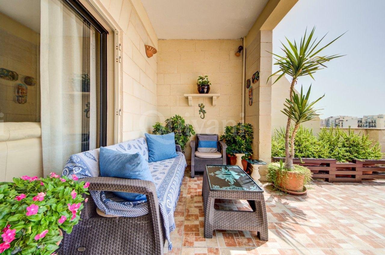 St Julians, Furnished, Penthouse