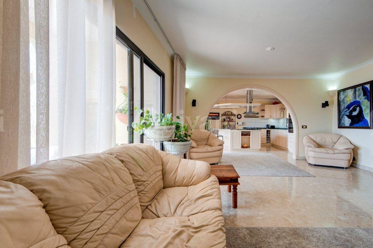 St Julians, Furnished, Penthouse