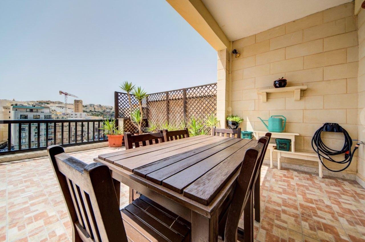 St Julians, Furnished, Penthouse