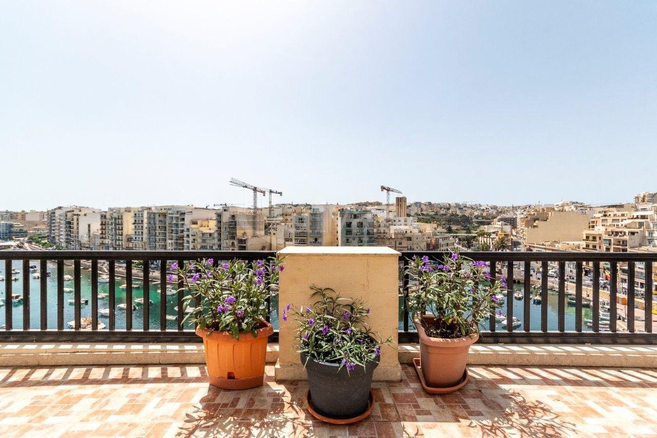 St Julians, Furnished, Penthouse
