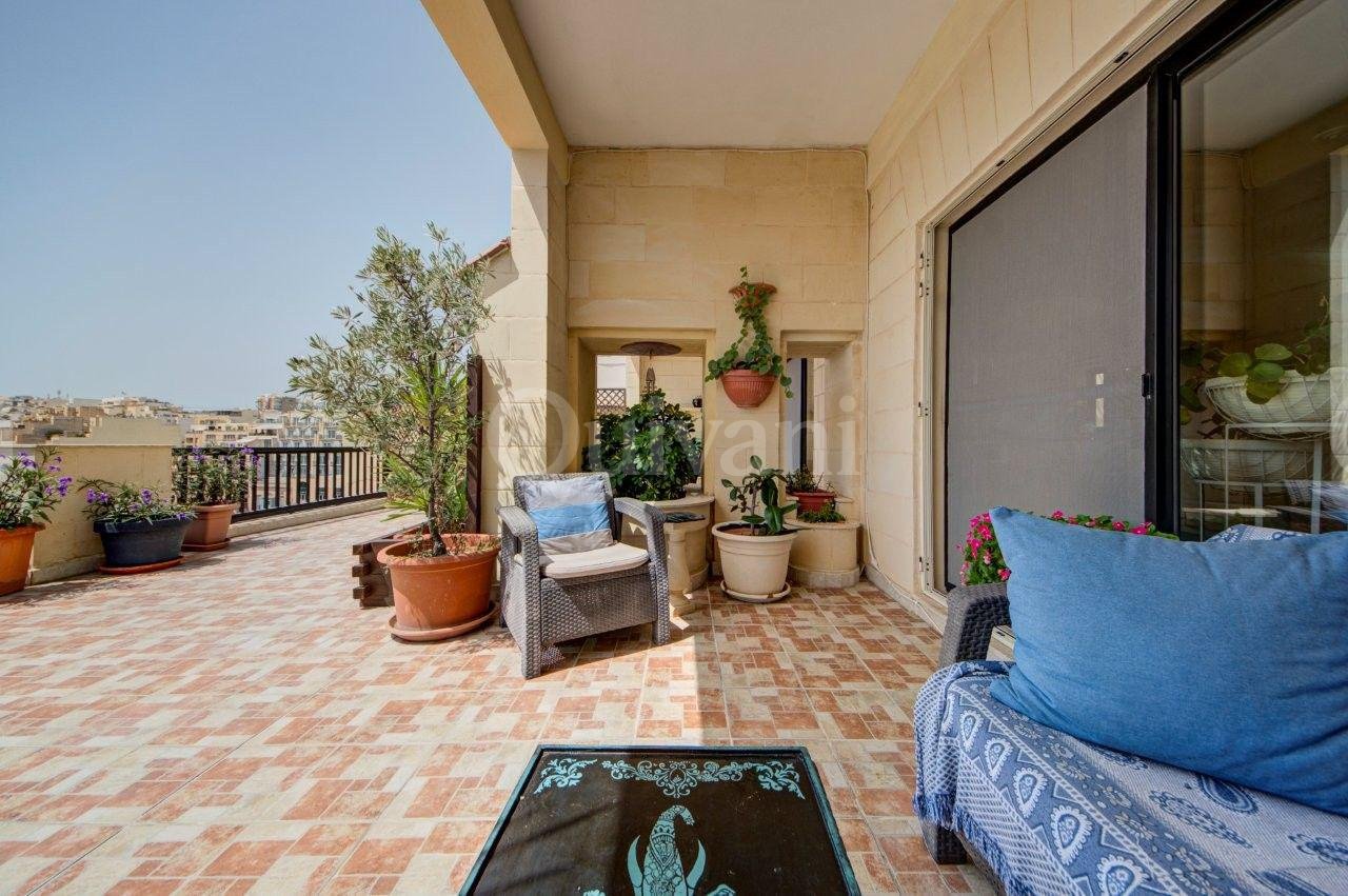 St Julians, Furnished, Penthouse
