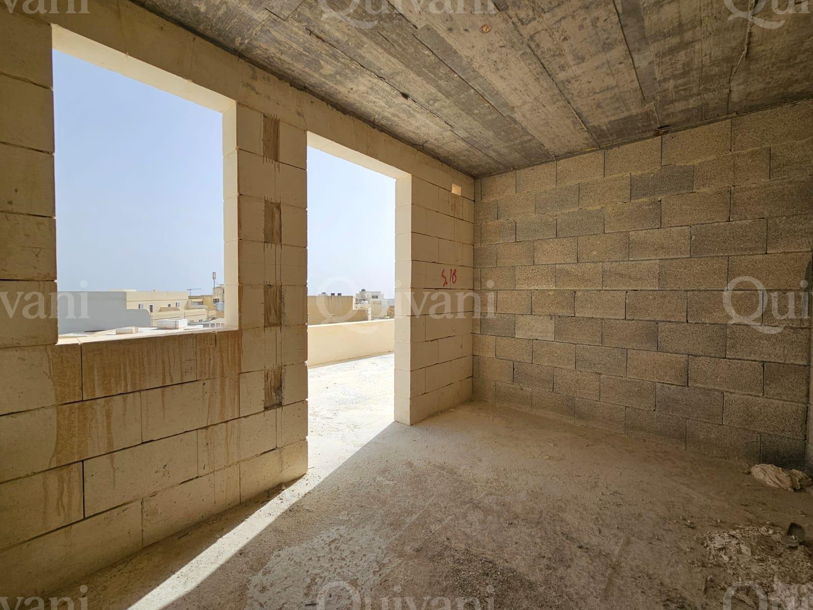 Qala, Penthouse