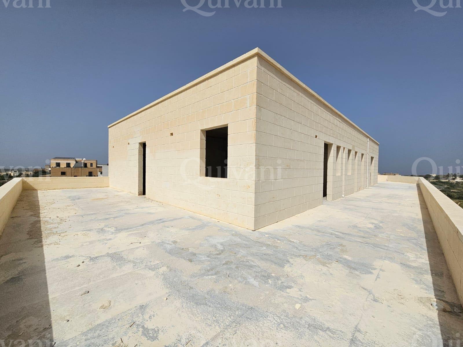 Qala, Penthouse