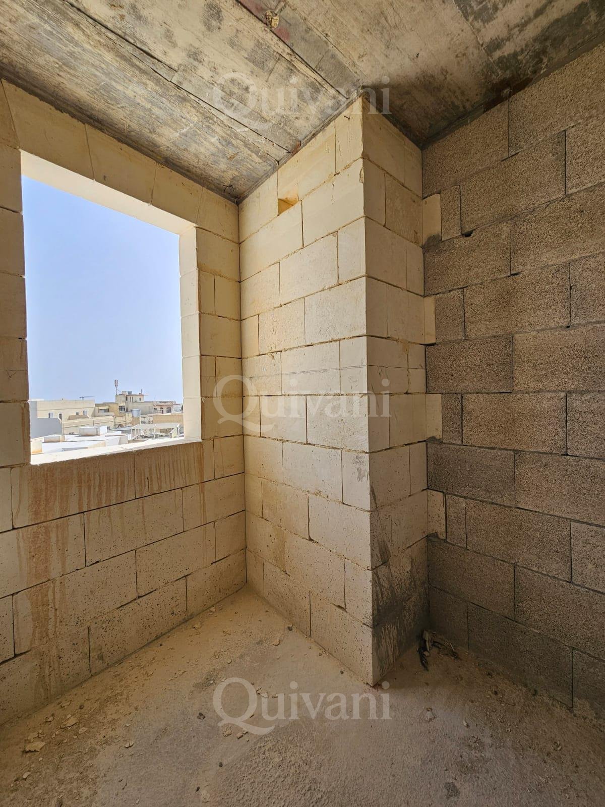 Qala, Penthouse