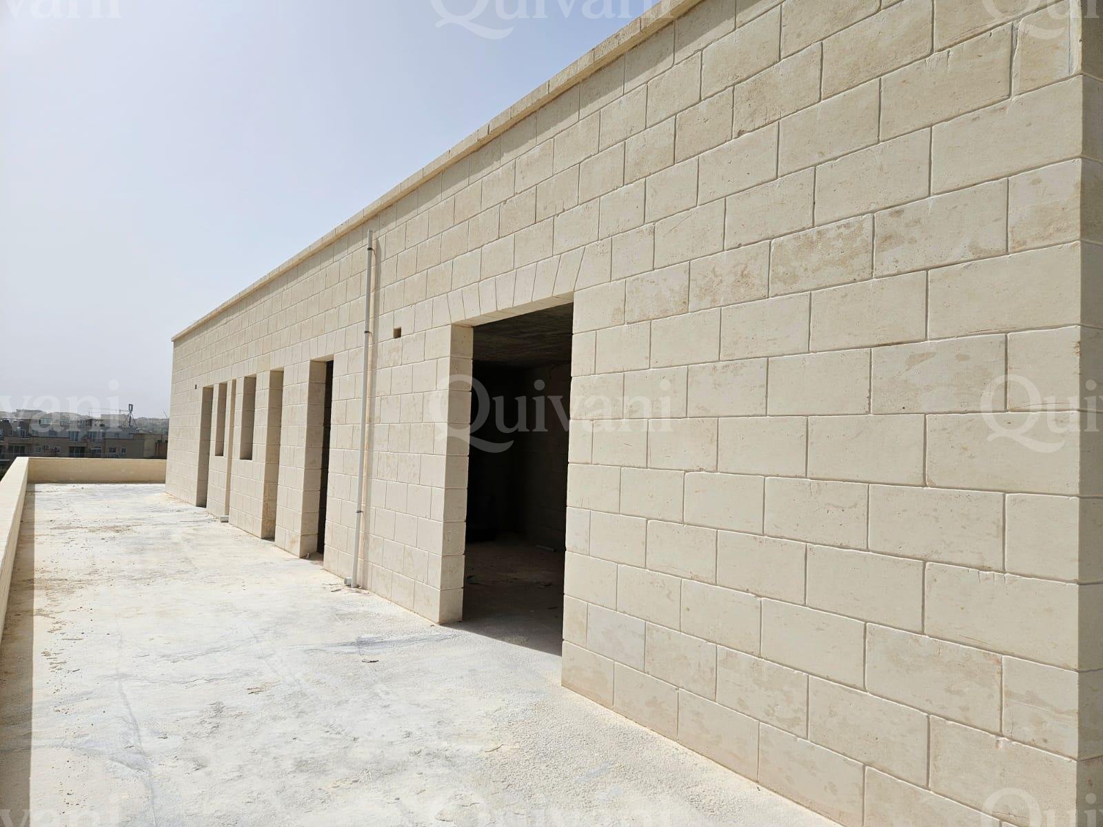 Qala, Penthouse
