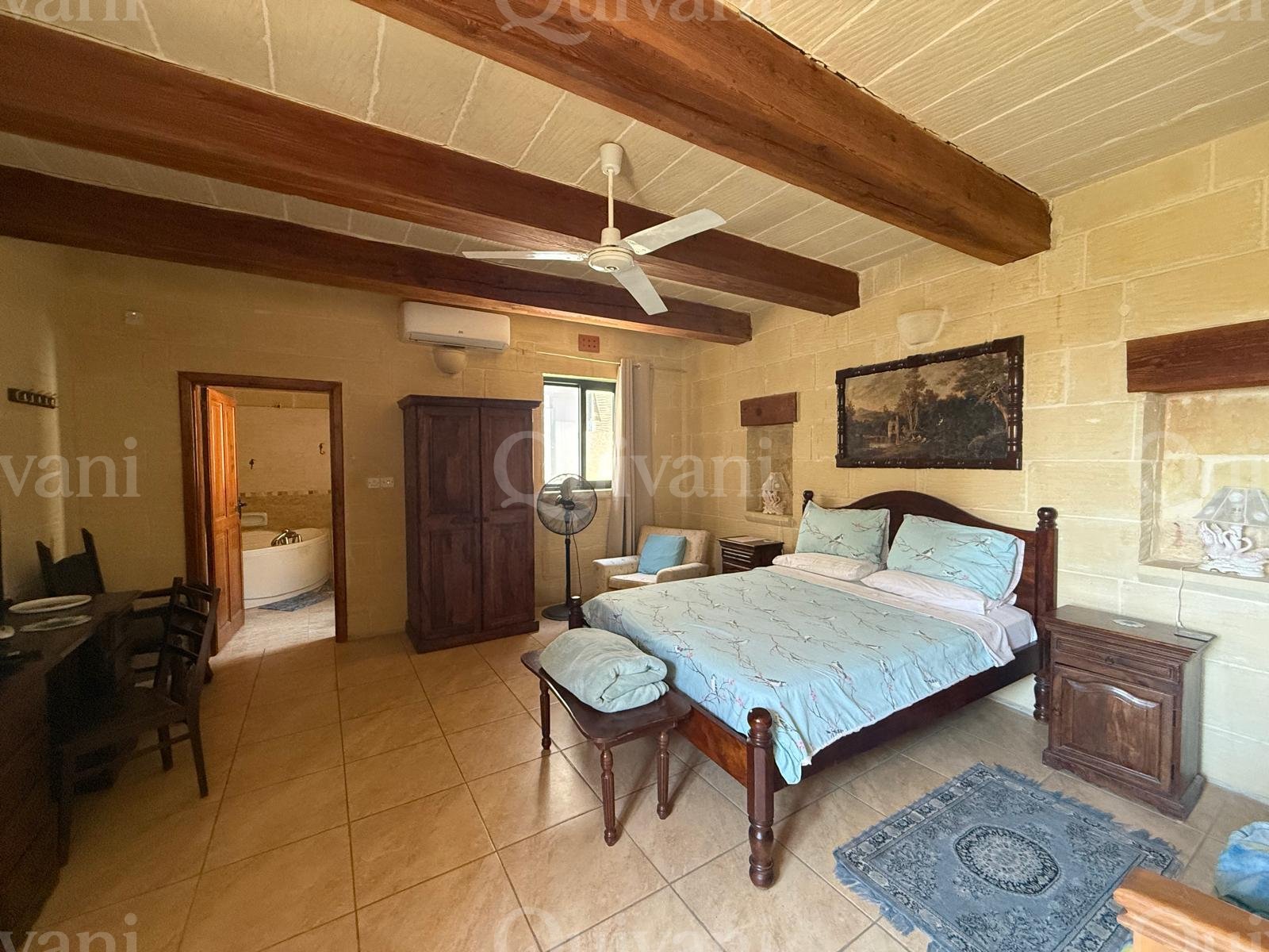 Xewkija, Furnished Farmhouse