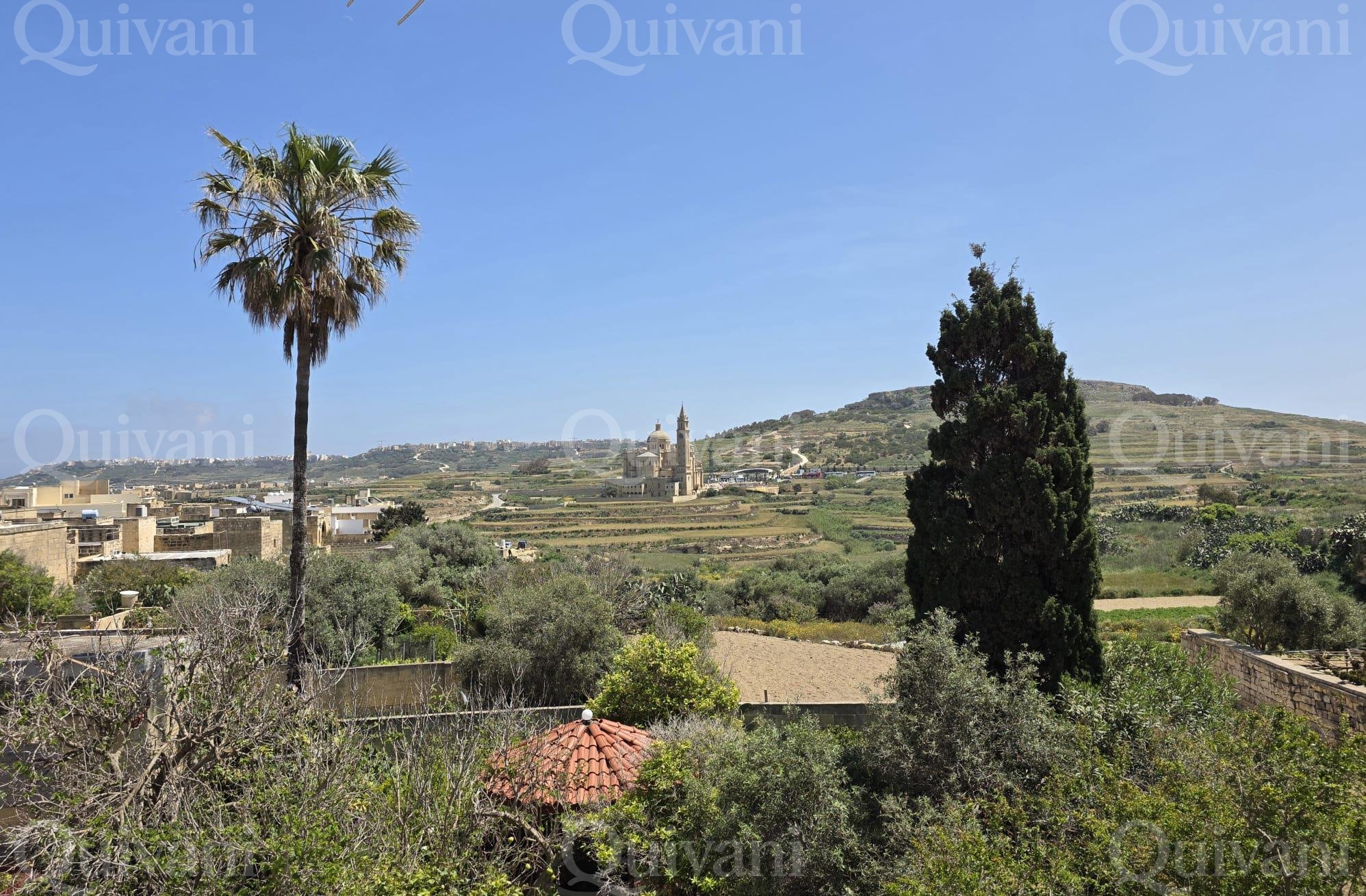 Gharb, Unconverted House of Character