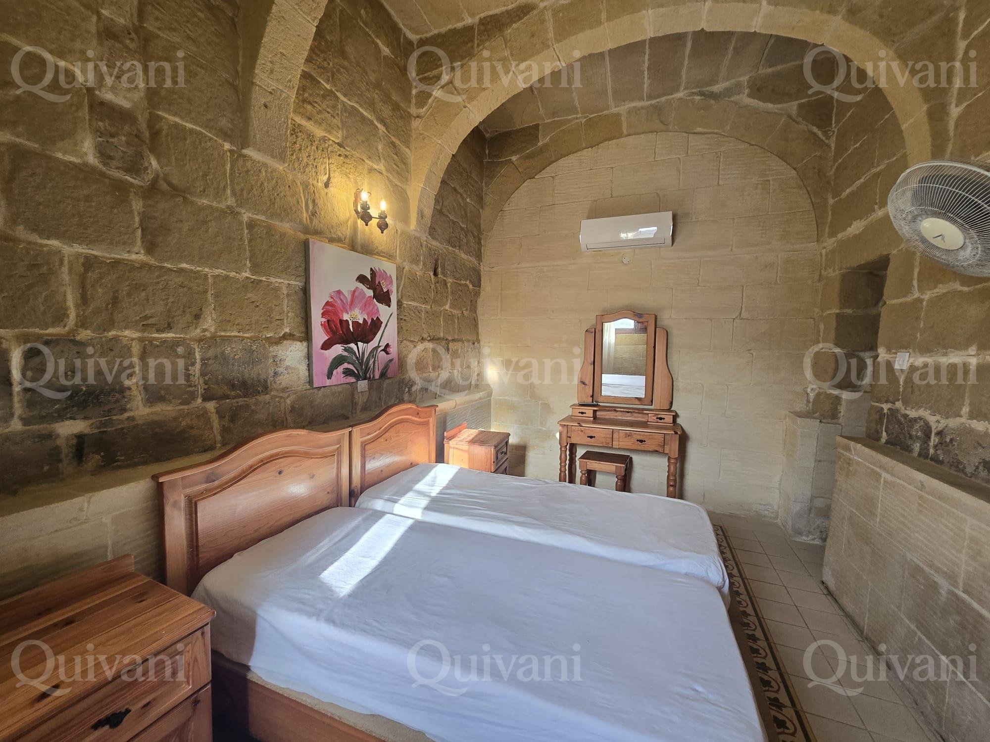 San Lawrenz, Furnished Farmhouse