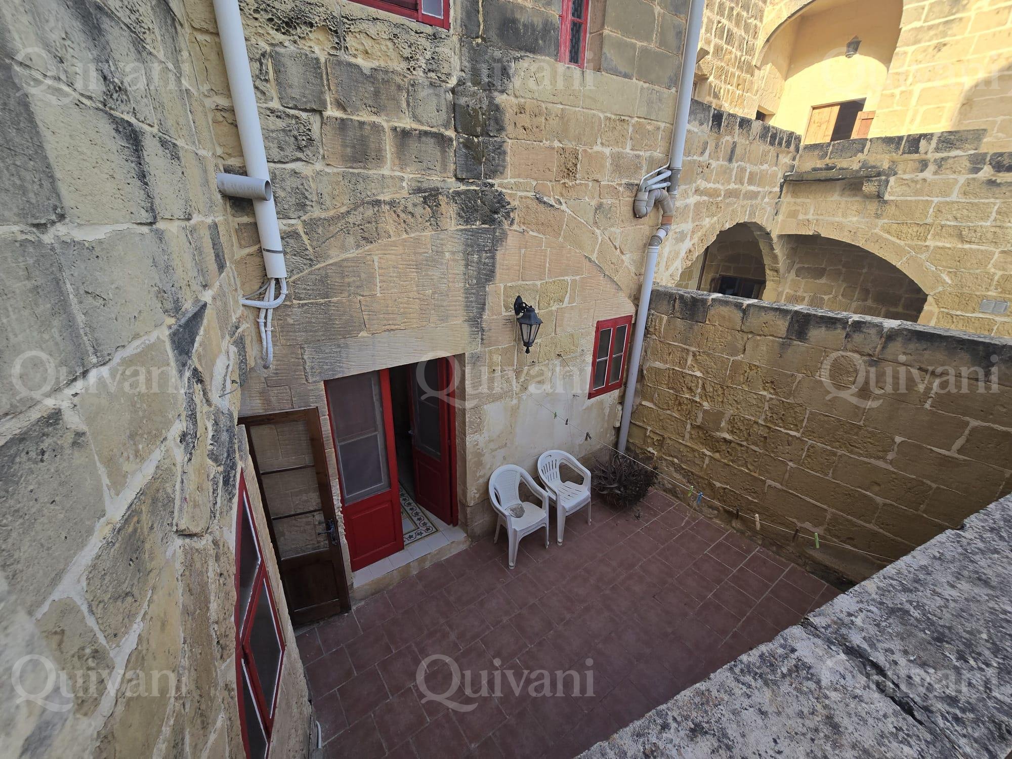 San Lawrenz, Furnished Farmhouse