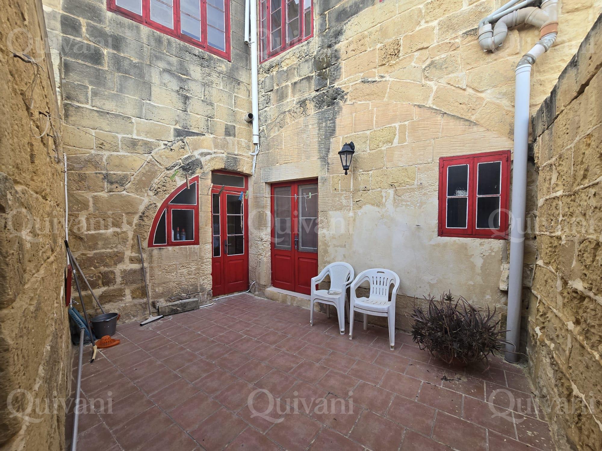 San Lawrenz, Furnished Farmhouse