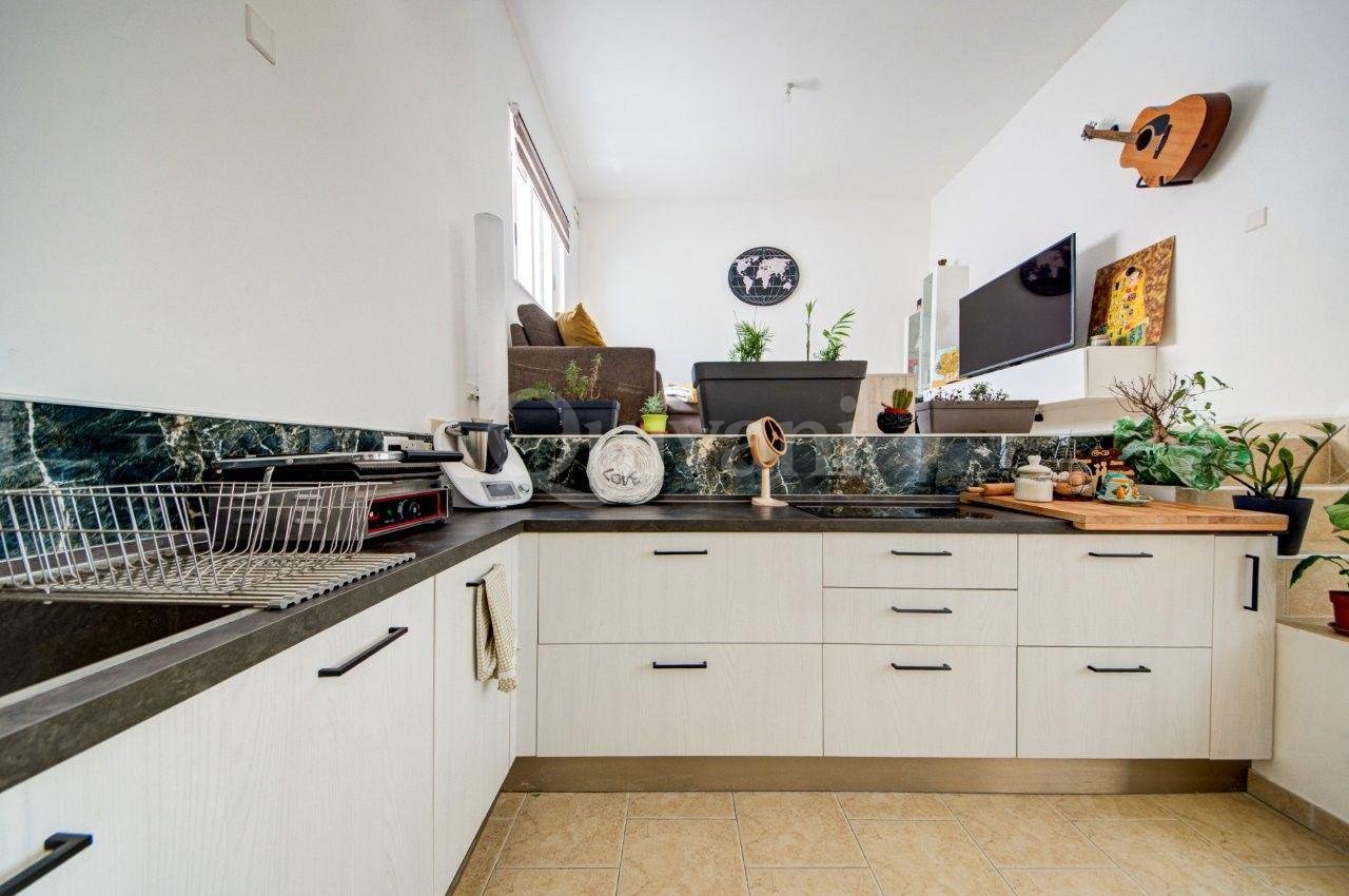 Sannat, Fully furnished Penthouse