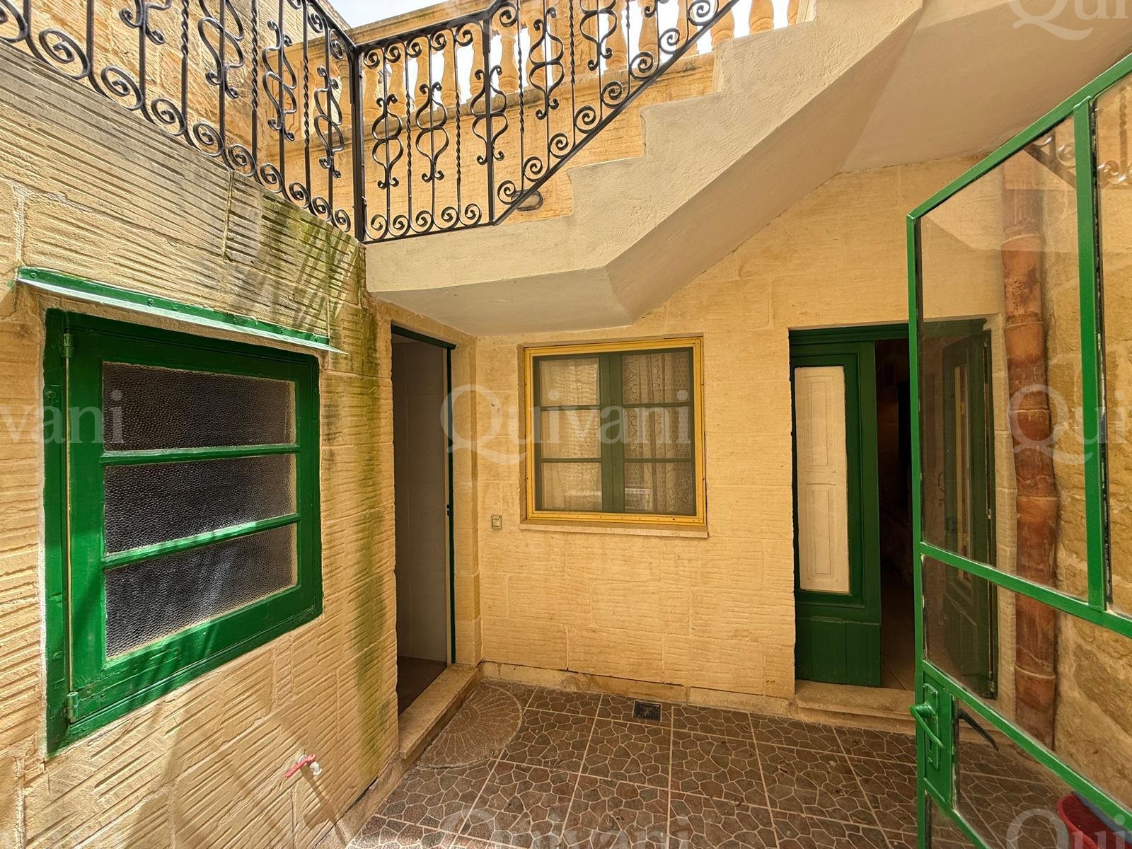 Xewkija, Furnished Farmhouse