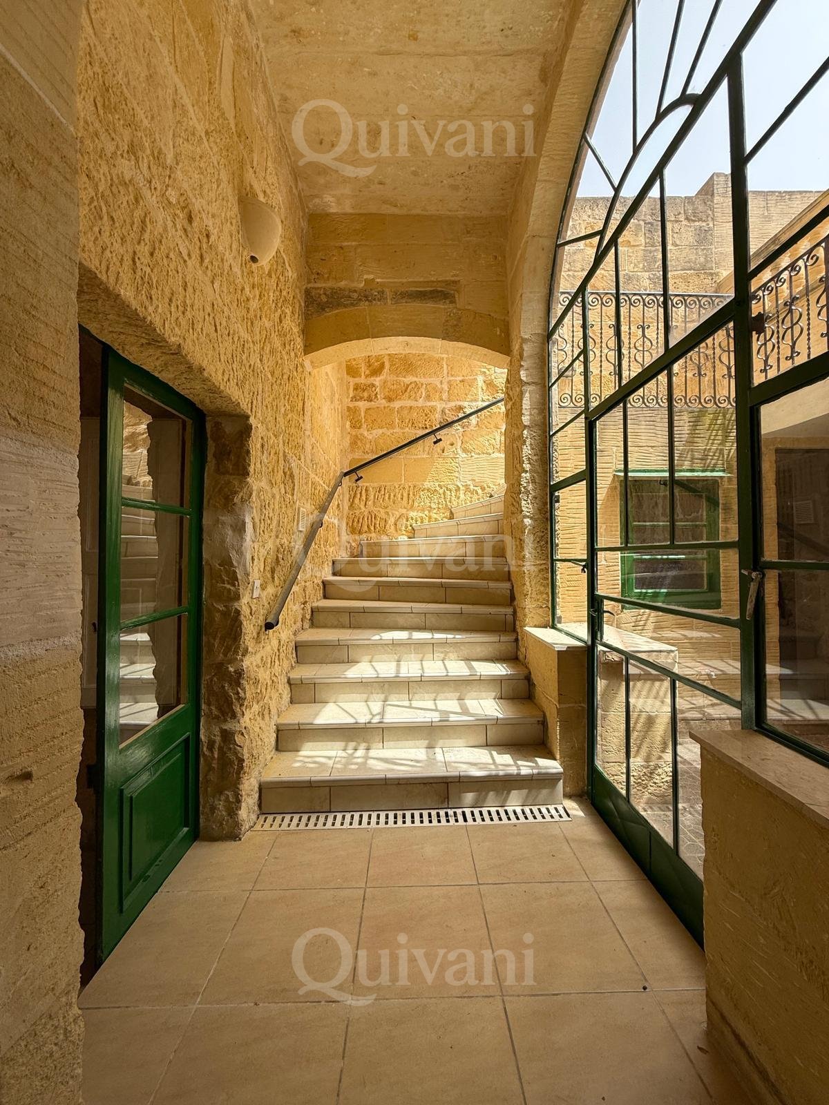 Xewkija, Furnished Farmhouse