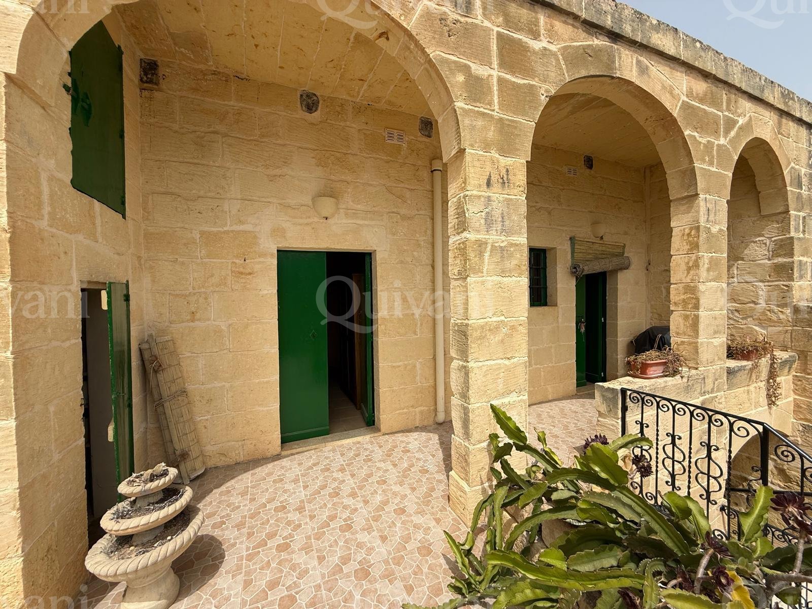 Xewkija, Furnished Farmhouse