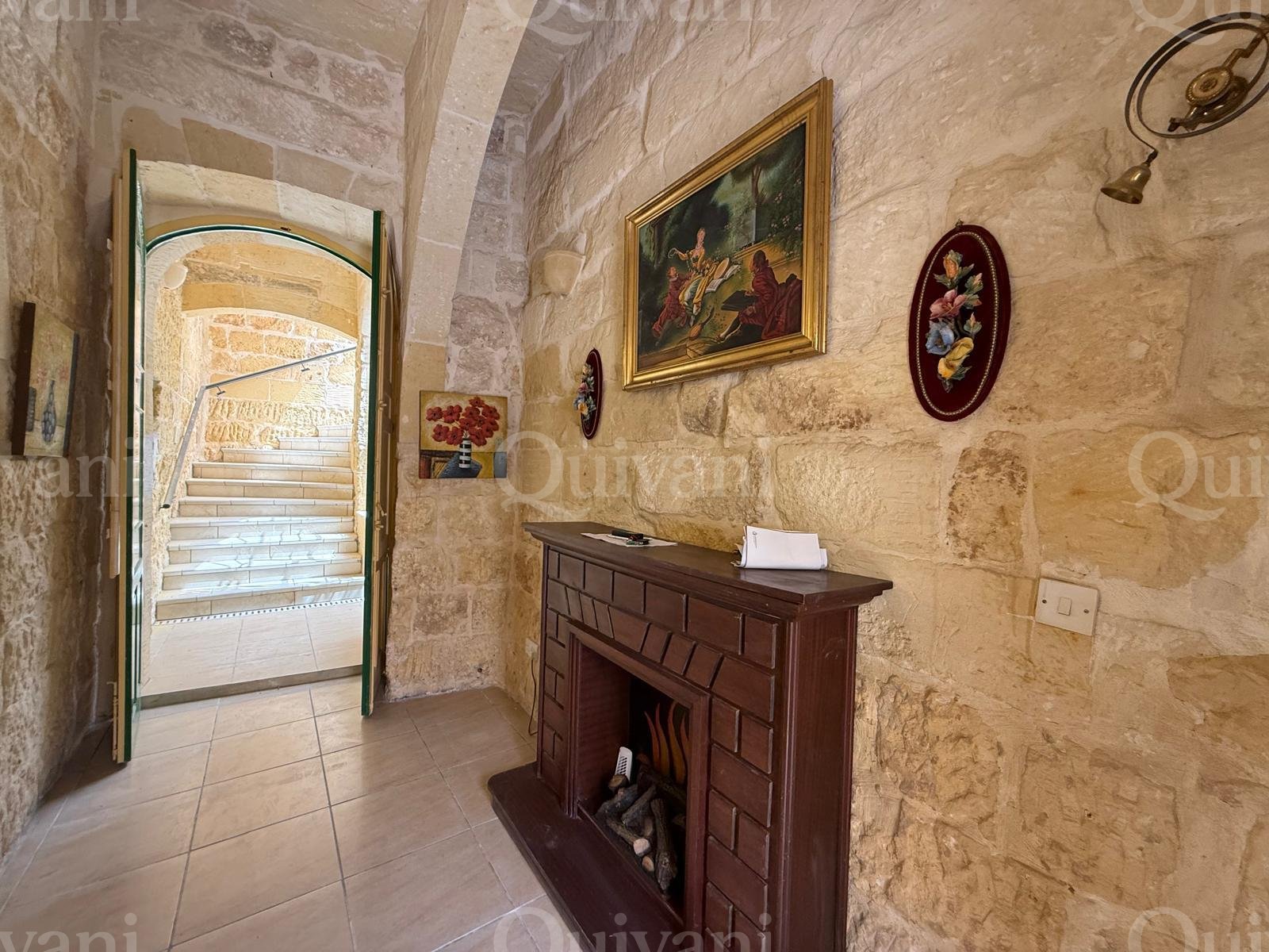 Xewkija, Furnished Farmhouse
