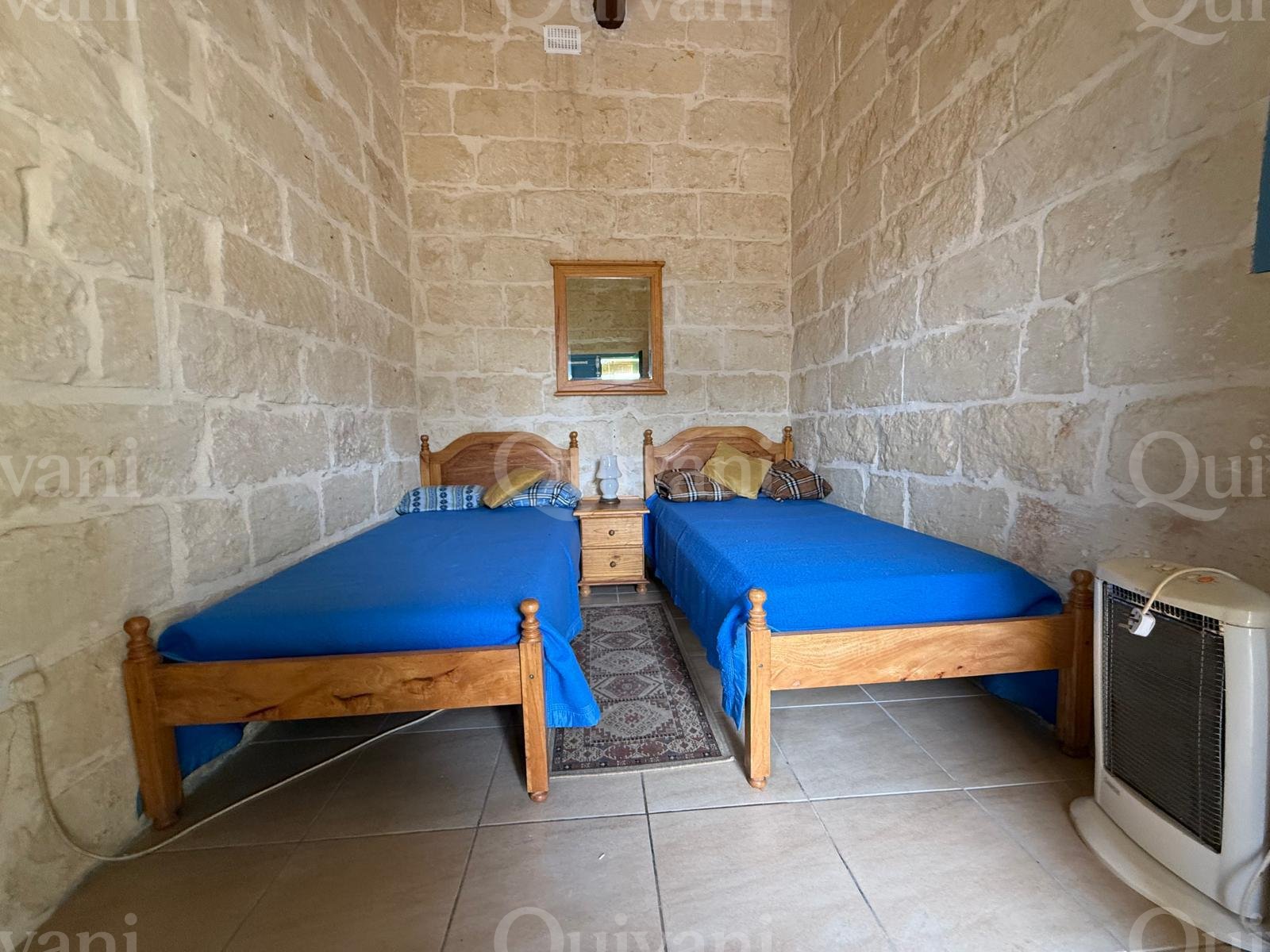 Xewkija, Furnished Farmhouse