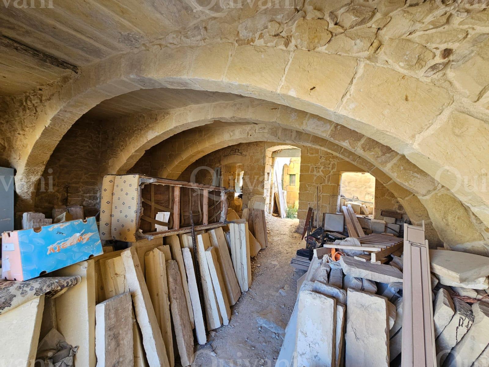 Munxar, Semi- Converted Grand Maltese Farmhouse