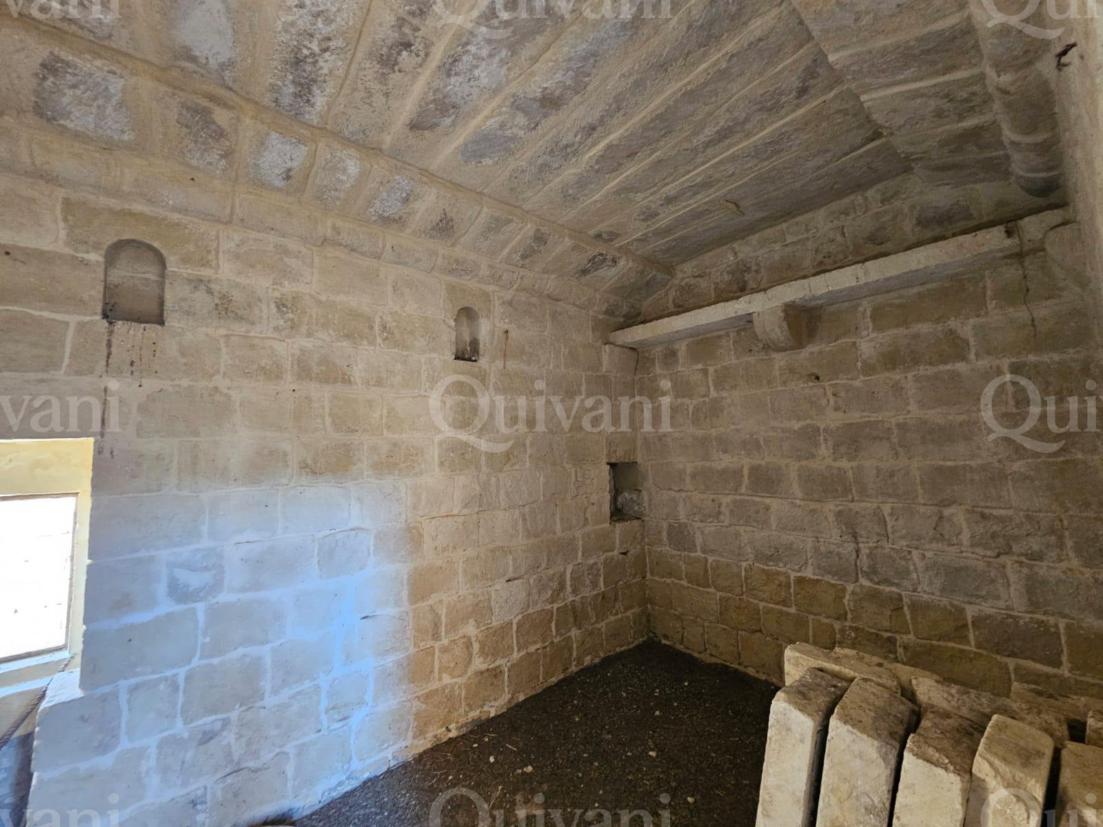 Munxar, Semi- Converted Grand Maltese Farmhouse