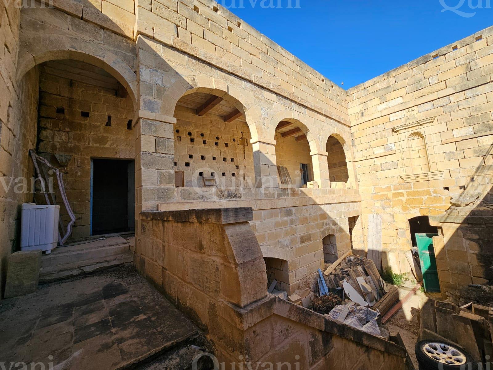 Munxar, Semi- Converted Grand Maltese Farmhouse