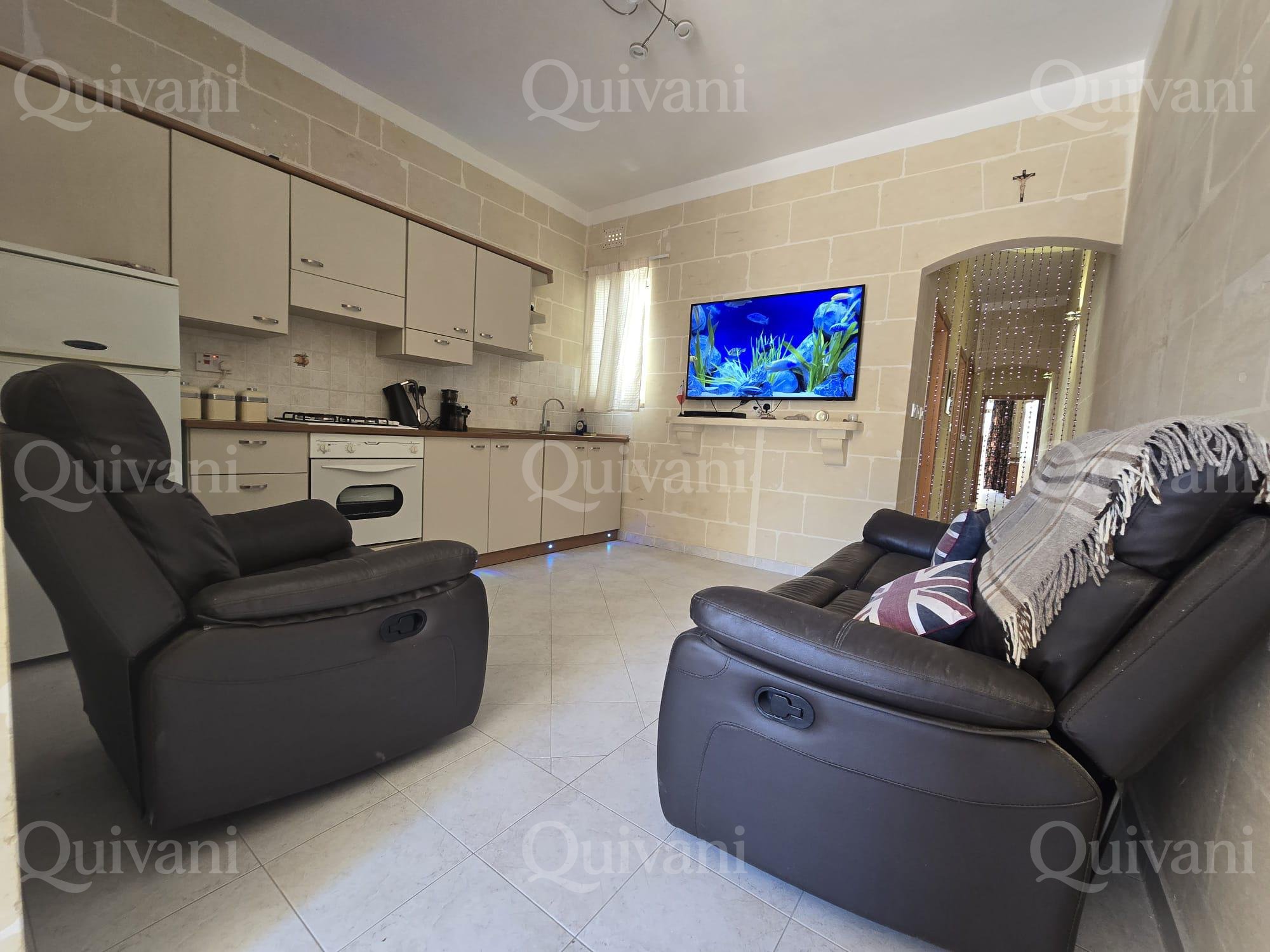 Marsalforn, Furnished Apartment