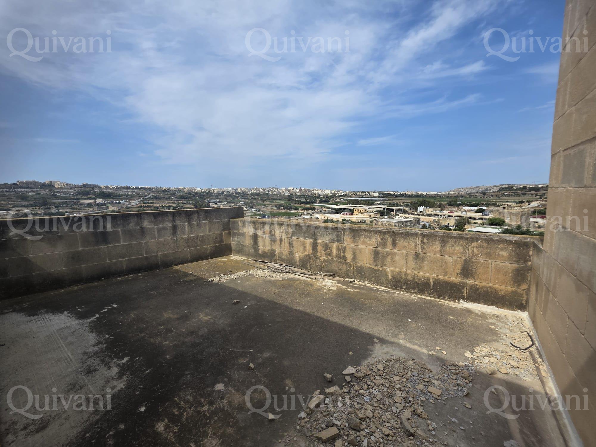 Xewkija, Semi- Finished Terraced House