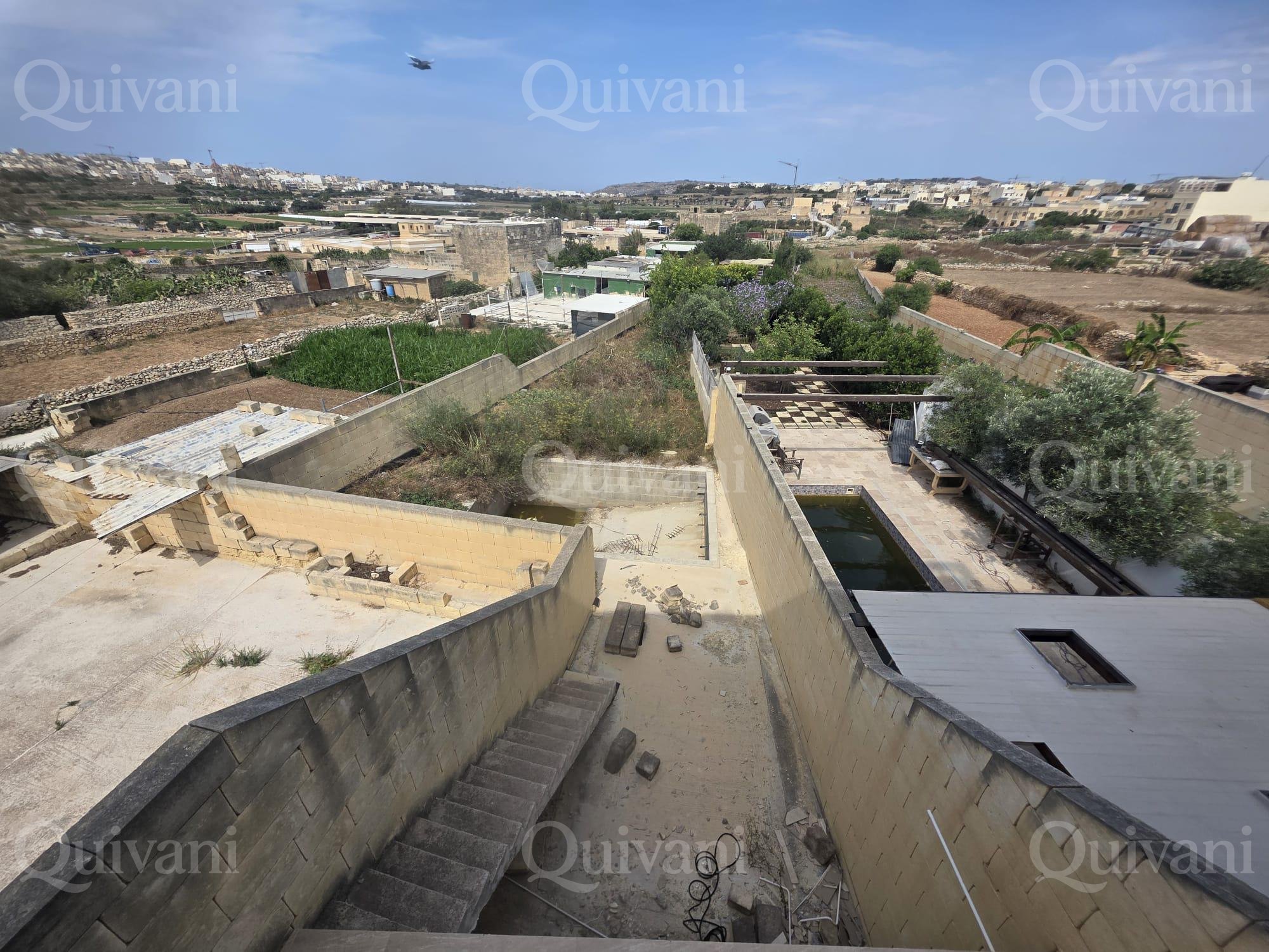 Xewkija, Semi- Finished Terraced House