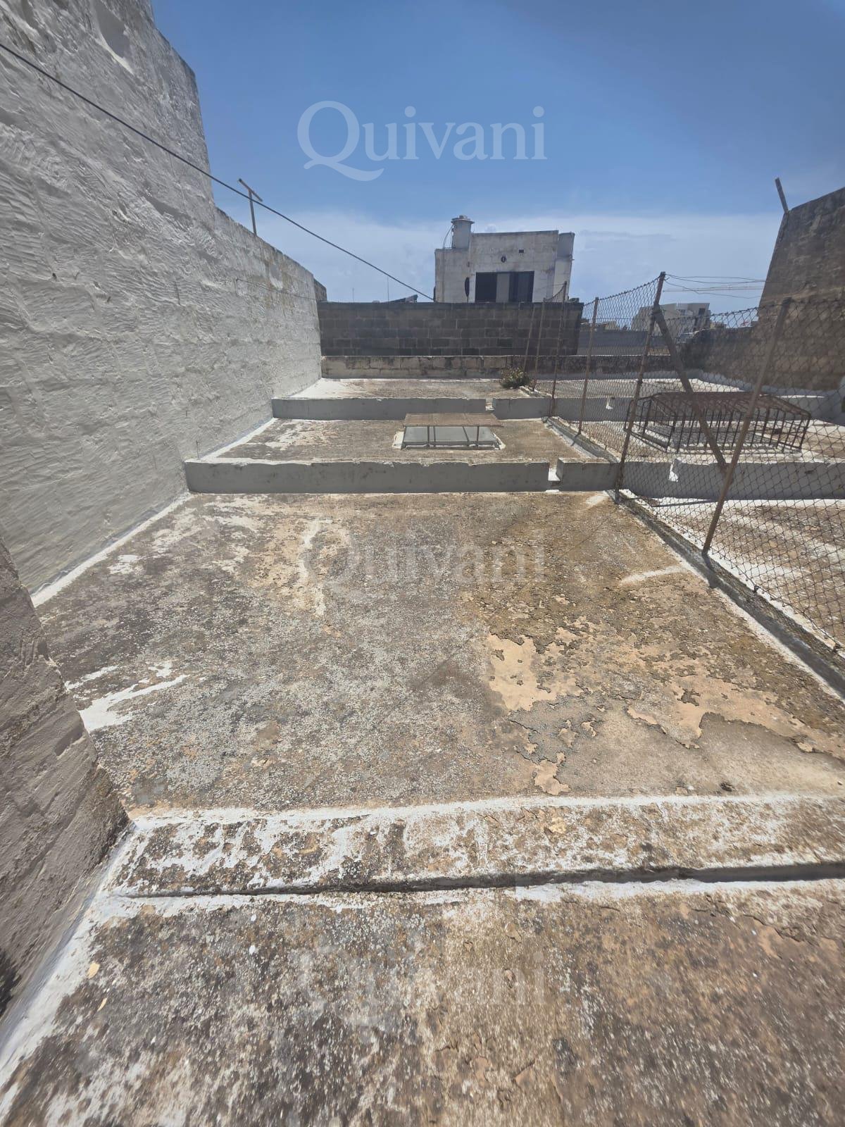 Exclusive, Victoria, UCA, Unconverted Townhouse with Garden