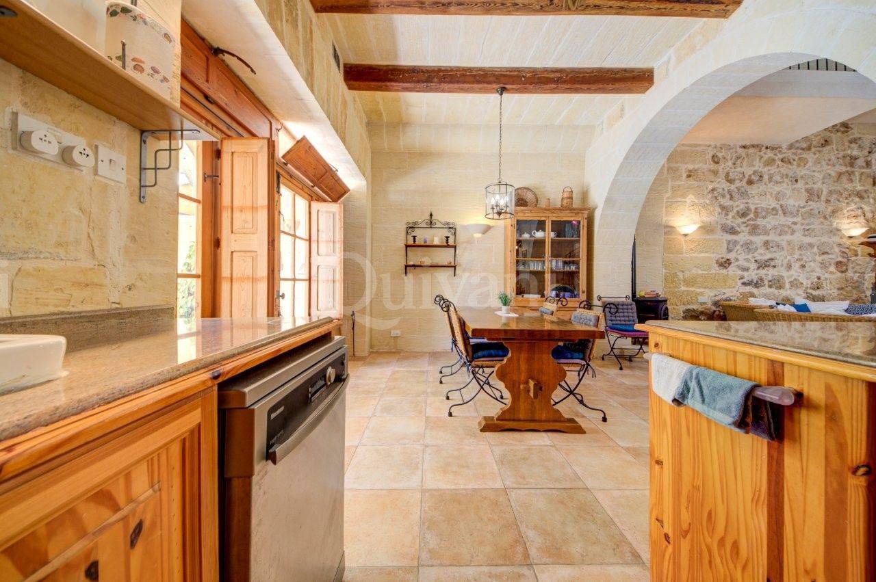 Xaghra, Furnished House of Character