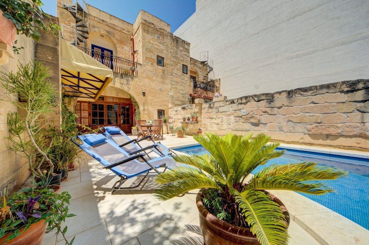 Xaghra, Furnished House of Character