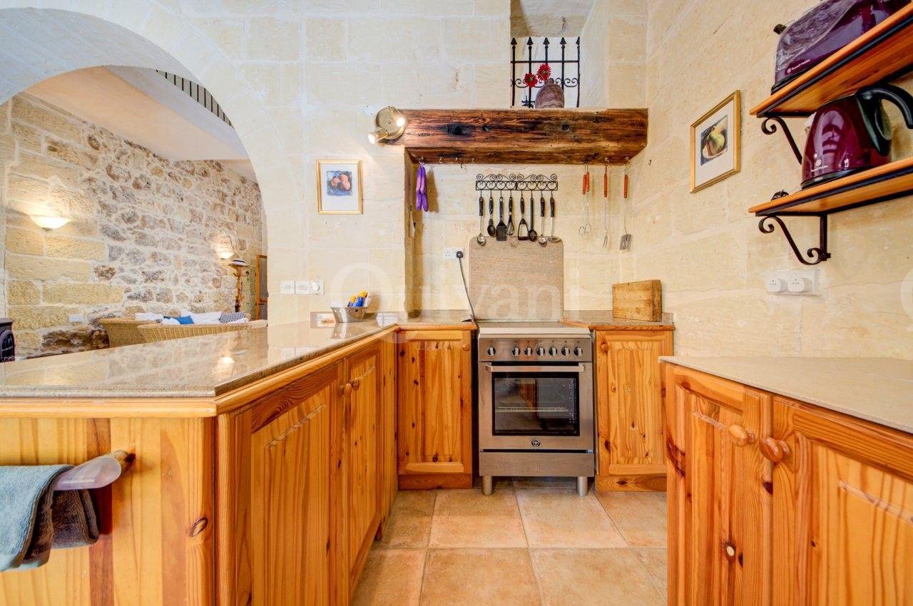 Xaghra, Furnished House of Character