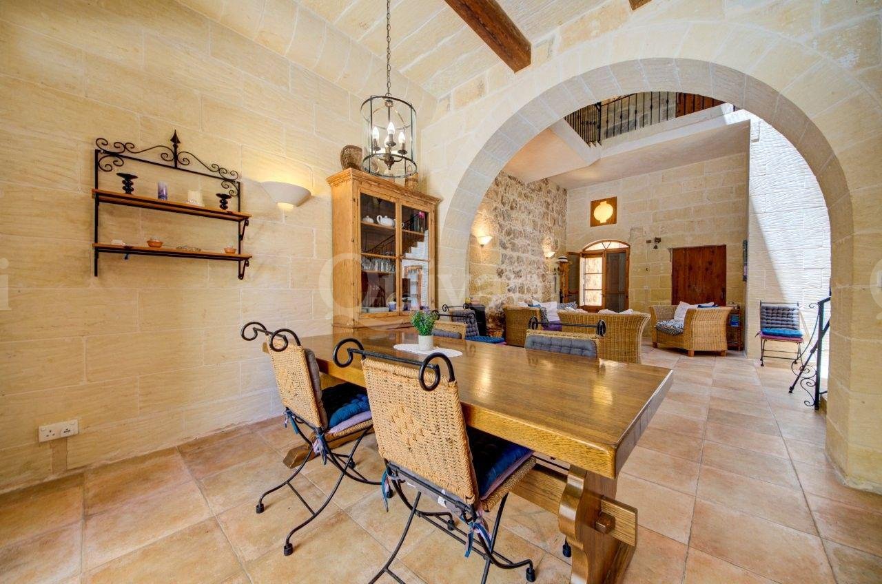 Xaghra, Furnished House of Character