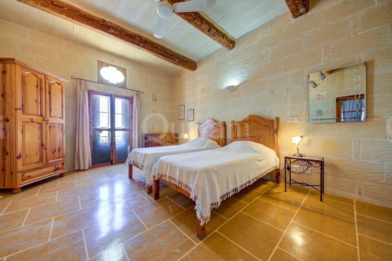 Xaghra, Furnished House of Character