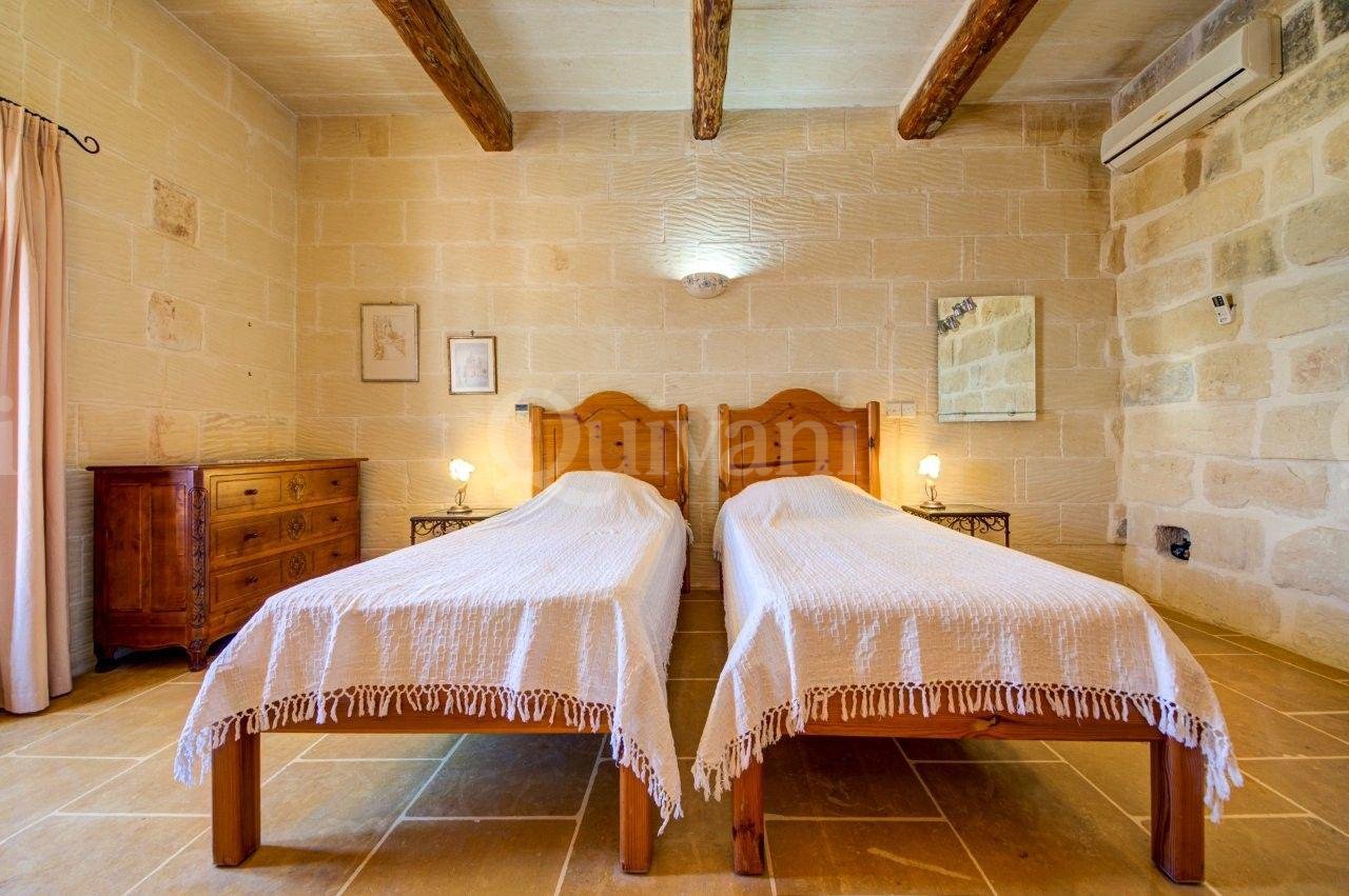 Xaghra, Furnished House of Character