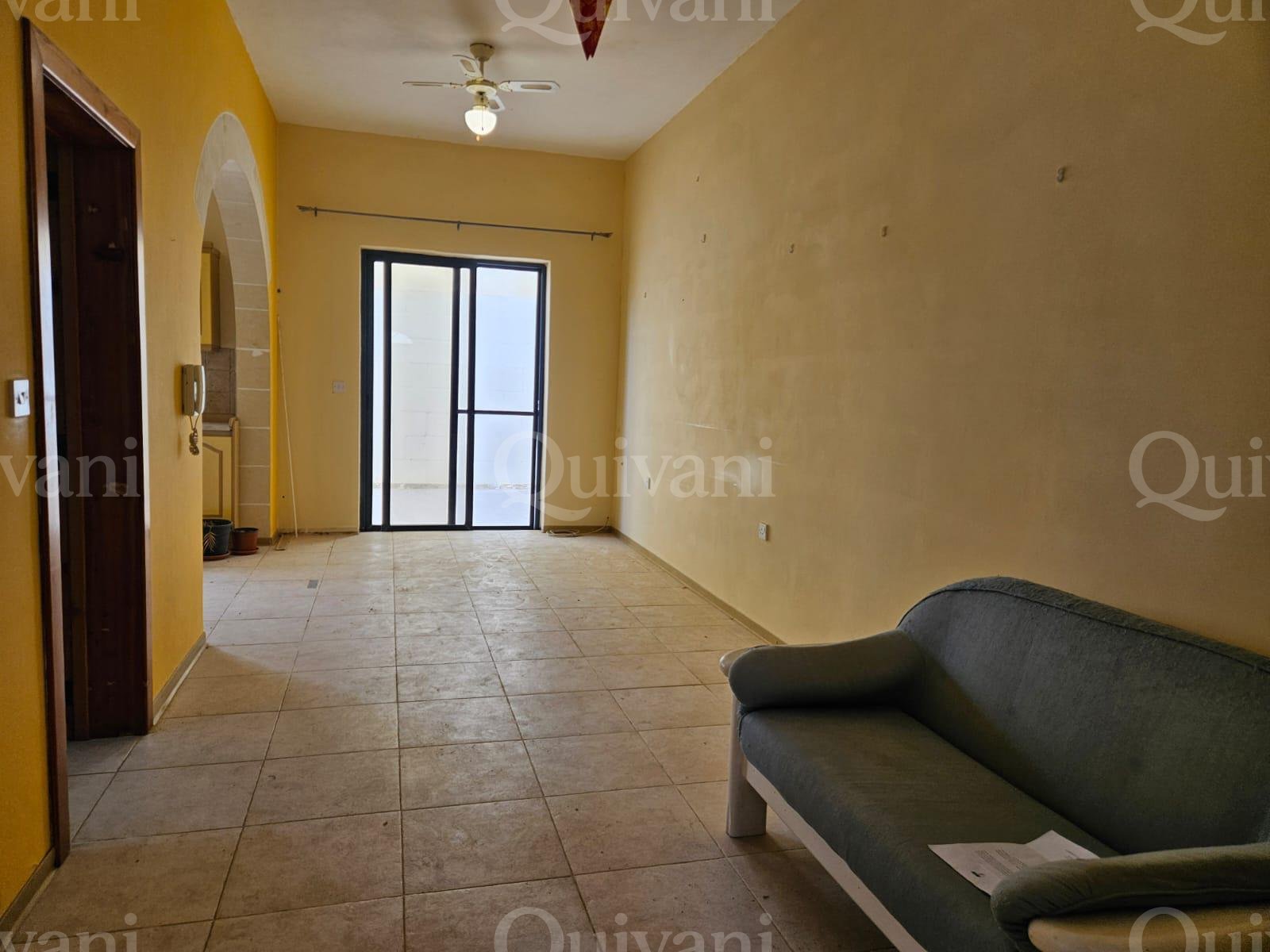 Gharb, Terraced House with Garage, Backyard & Terrace