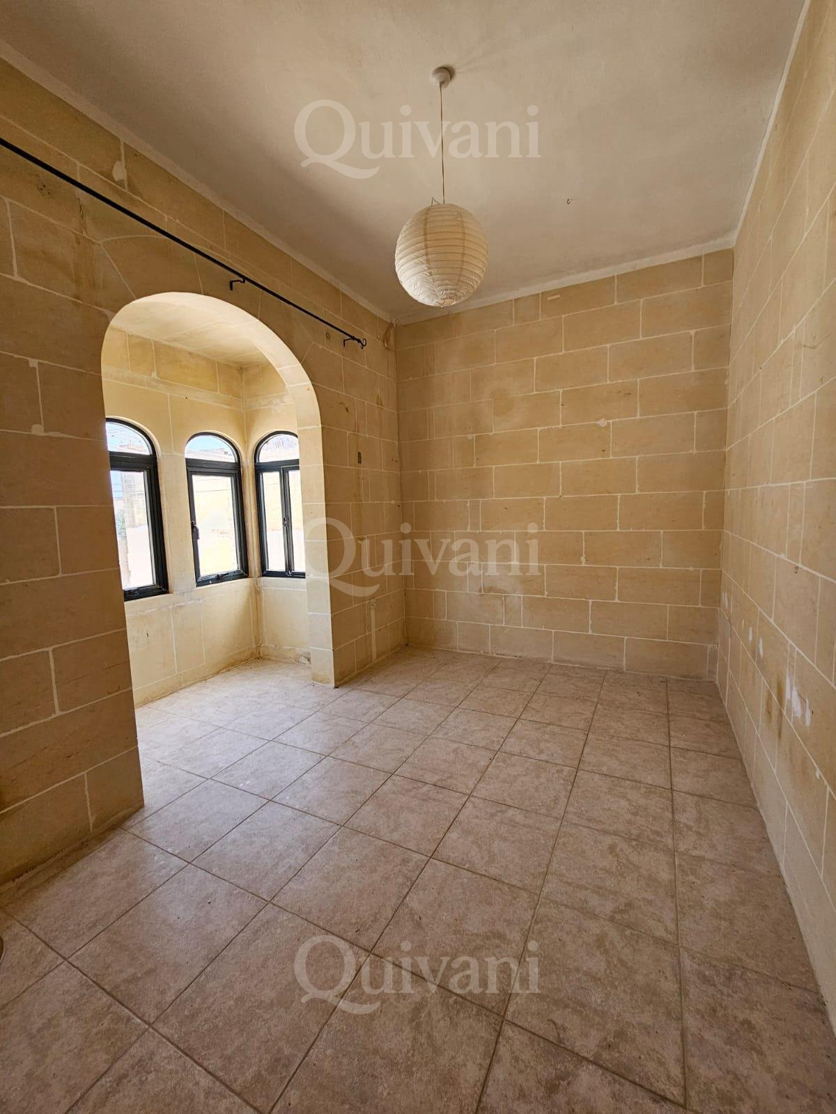 Gharb, Terraced House with Garage, Backyard & Terrace