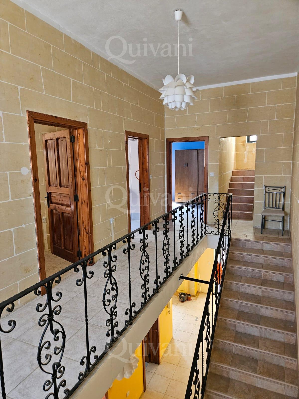 Gharb, Terraced House with Garage, Backyard & Terrace