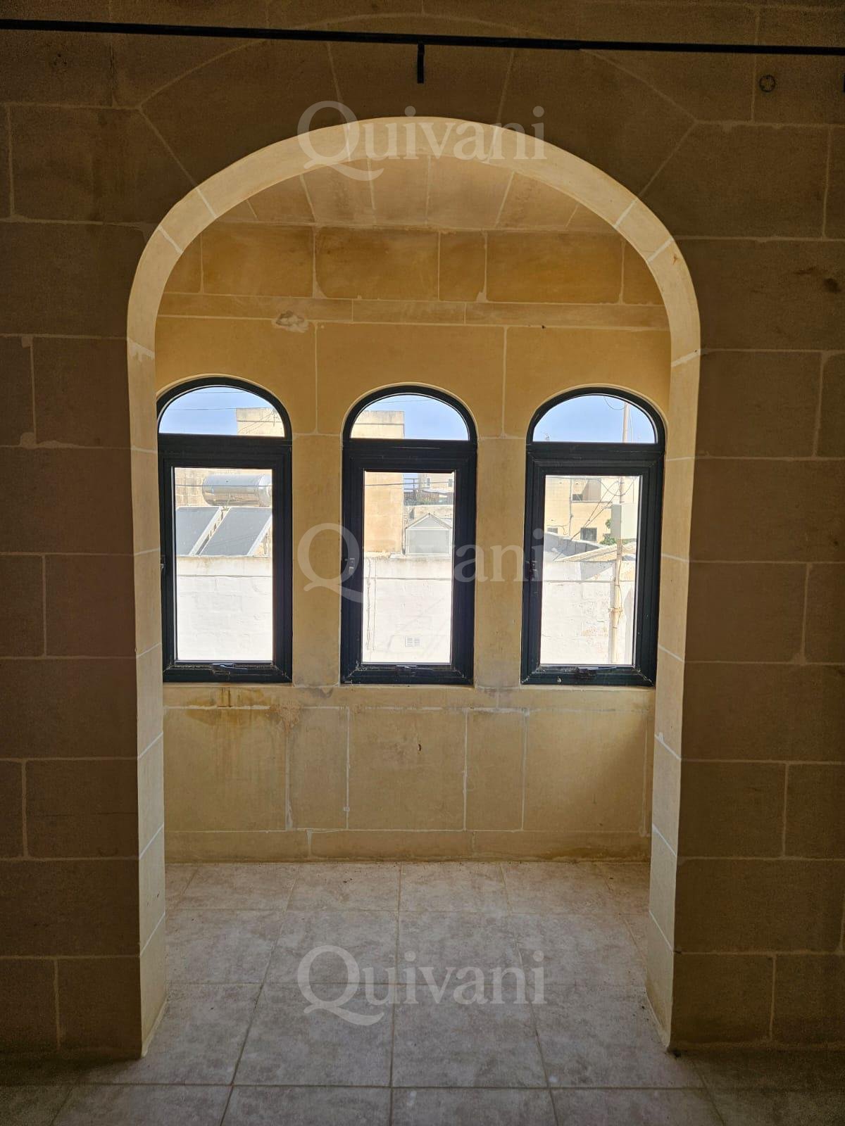 Gharb, Terraced House with Garage, Backyard & Terrace