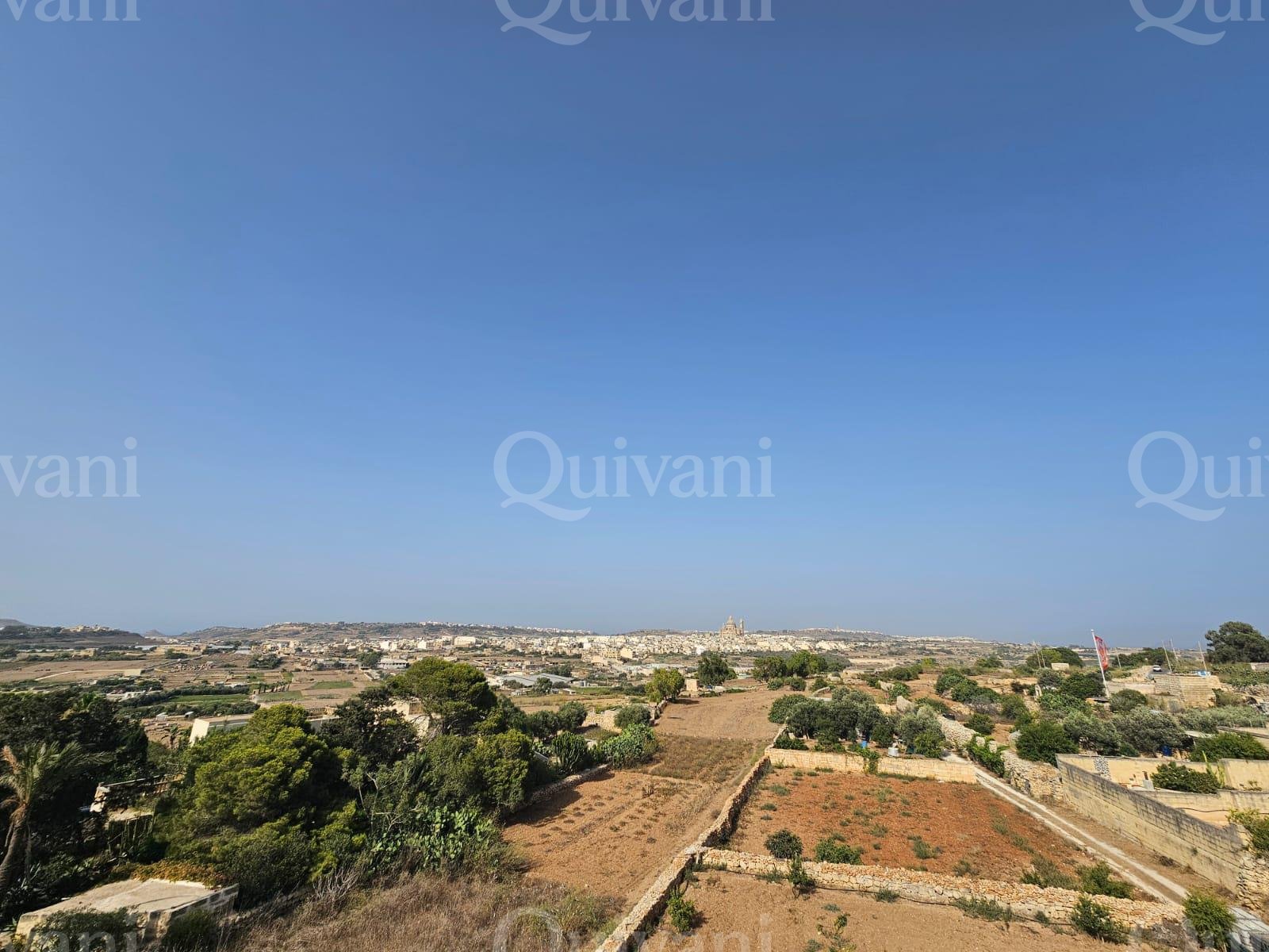 Sannat, Modern 3-Bedroom Penthouse with Panoramic Views, Airspace & Pool